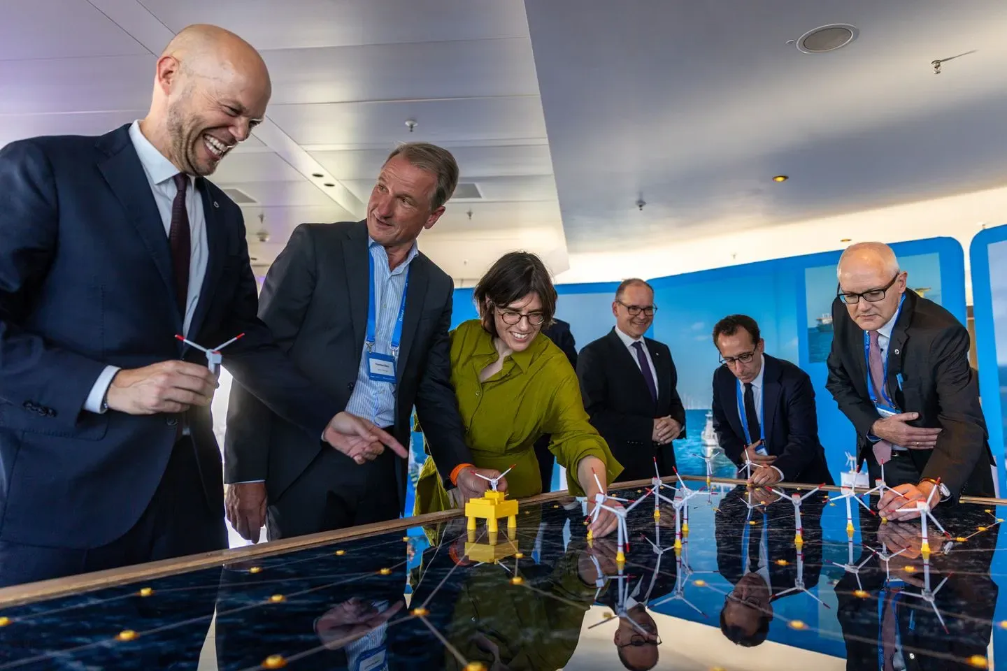 Ørsted and Nuveen officials mark the inauguration of the 913 MW Borkum Riffgrund 3 offshore wind farm