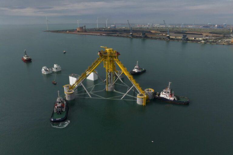 Smulders Puts Together First Beatrice Jacket Offshore Wind